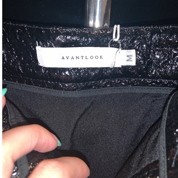 Avantlook textured mini skirt in black—NWT - Picture 13 of 15